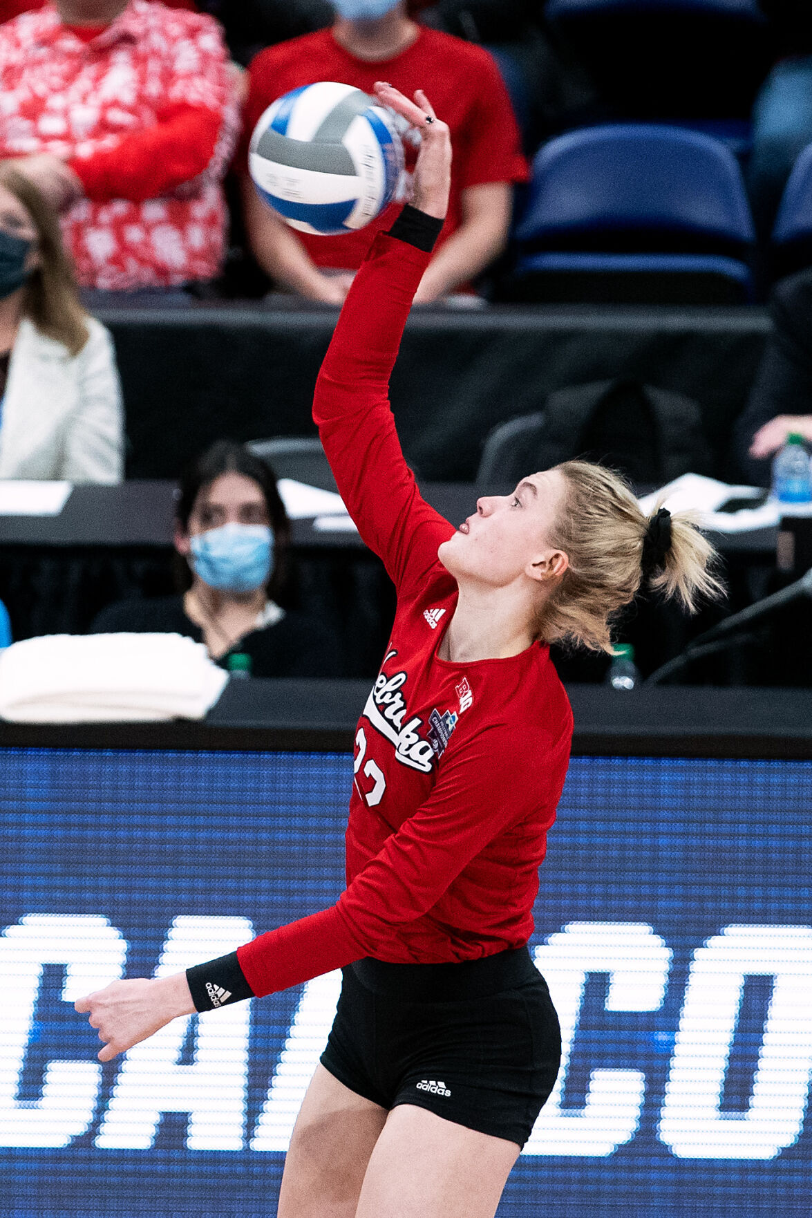 121721-owh-spo-nuvolley-em26.jpg